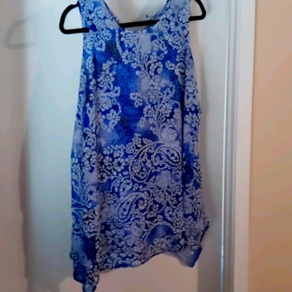 Fever medium sleeveless blouse/asymmetrical on sides